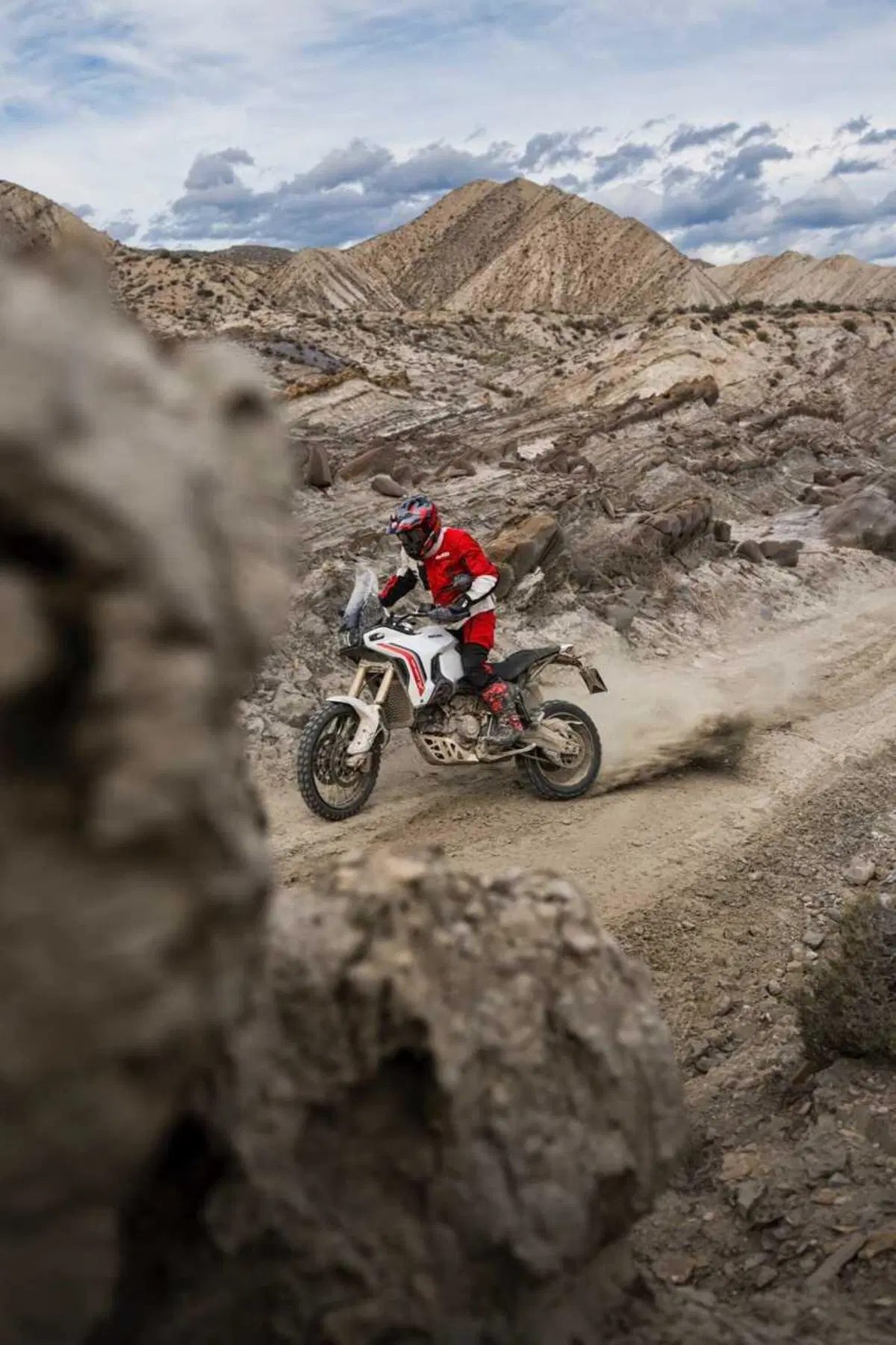 Ducati DesertX 2026: è tutta nuova! Com'è fatta e come cambia la adventure bolognese (81)