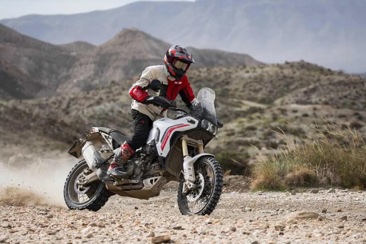 Ducati DesertX 2026: è tutta nuova! Com'è fatta e come cambia la adventure bolognese (87)