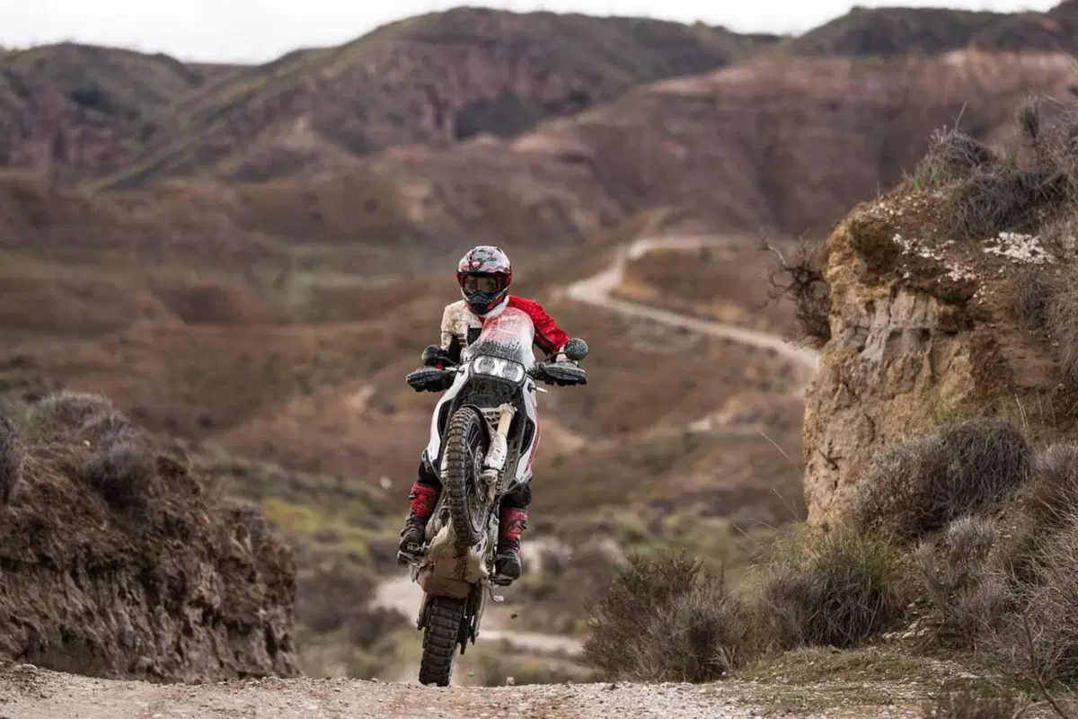 Ducati DesertX 2026: è tutta nuova! Com'è fatta e come cambia la adventure bolognese (93)