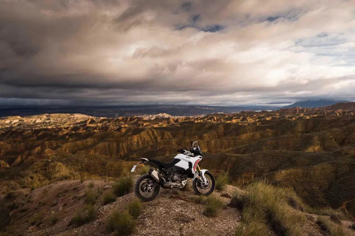Ducati DesertX 2026: è tutta nuova! Com'è fatta e come cambia la adventure bolognese (96)