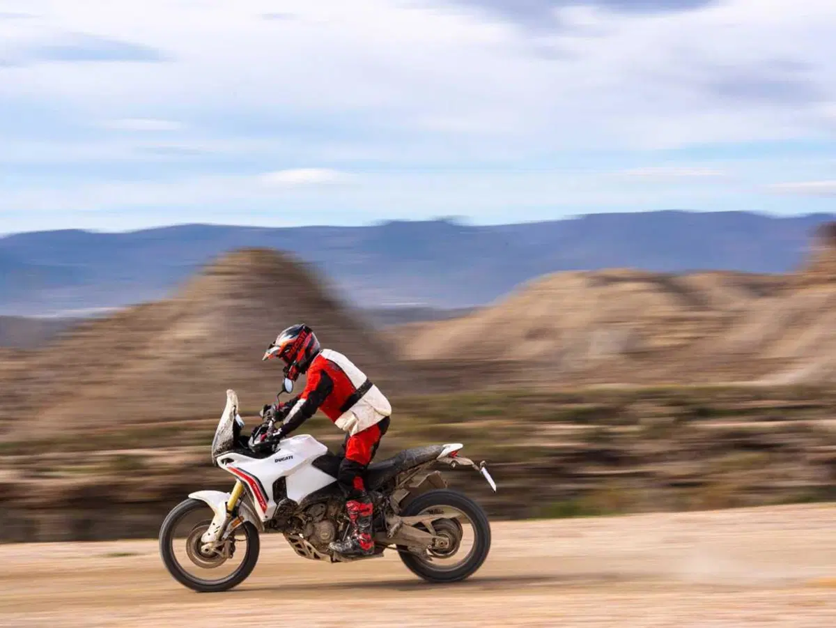 Ducati DesertX 2026: è tutta nuova! Com'è fatta e come cambia la adventure bolognese (108)