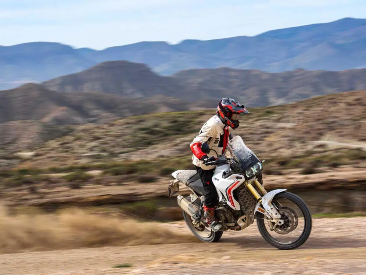 Ducati DesertX 2026: è tutta nuova! Com'è fatta e come cambia la adventure bolognese (109)
