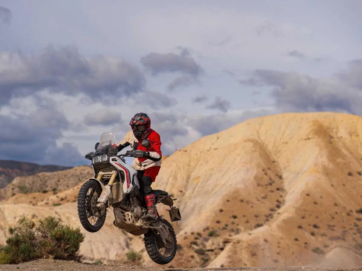 Ducati DesertX 2026: è tutta nuova! Com'è fatta e come cambia la adventure bolognese (113)