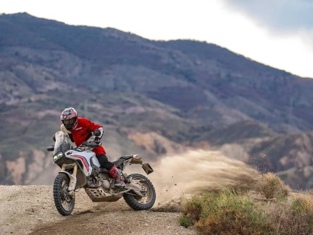 Ducati DesertX 2026: è tutta nuova! Com'è fatta e come cambia la adventure bolognese (115)