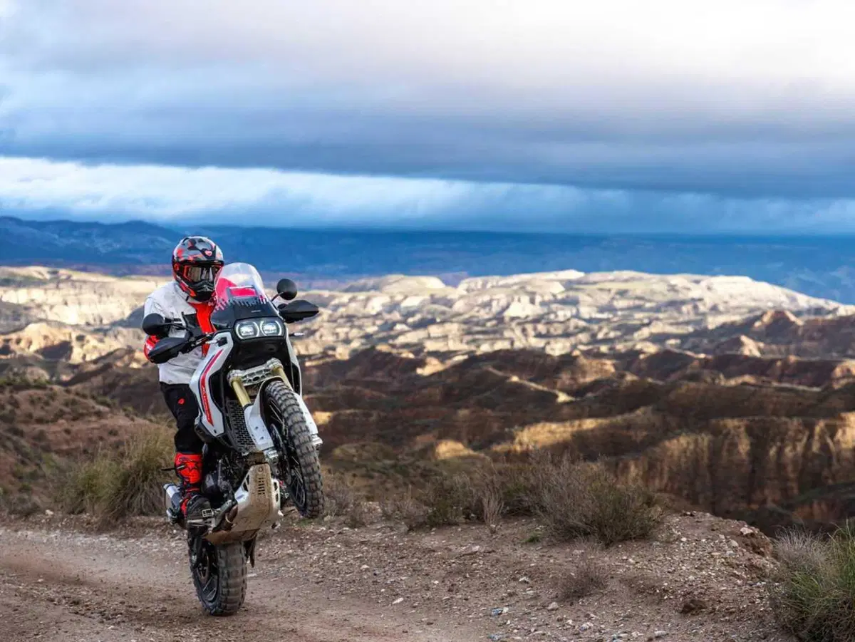 Ducati DesertX 2026: è tutta nuova! Com'è fatta e come cambia la adventure bolognese (120)