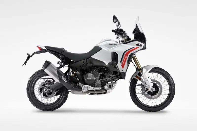 La nuova Ducati DesertX 2026