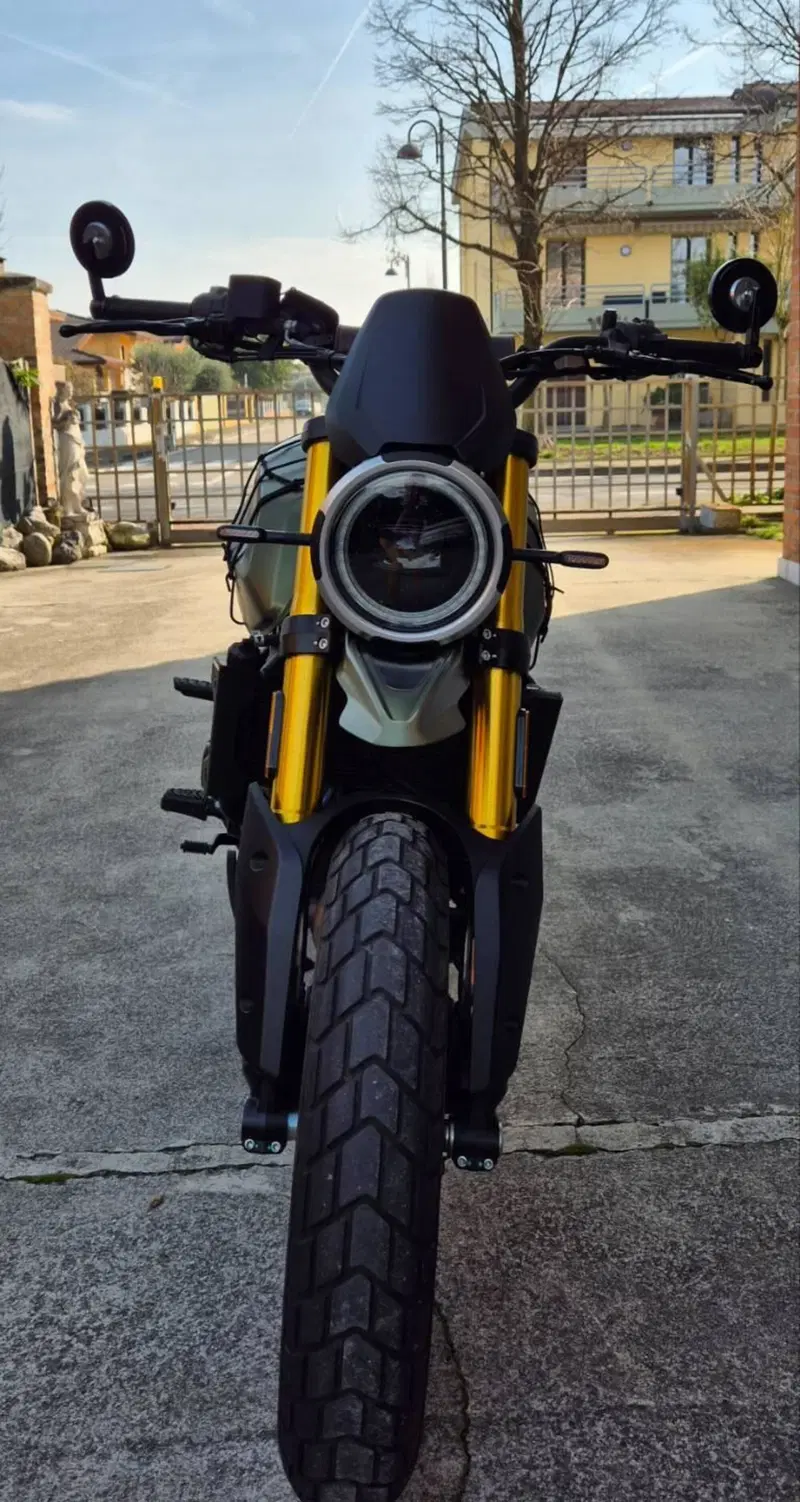 Moto Morini SEIEMMEZZO SCR (2022 - 26) (3)