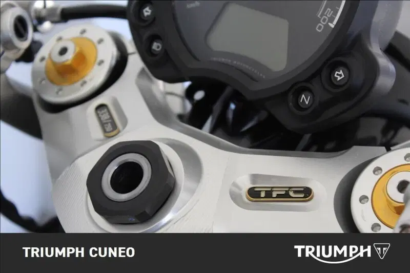 Triumph Bonneville Bobber TFC (2025) (7)