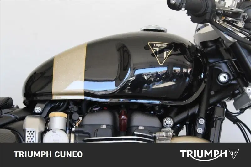 Triumph Bonneville Bobber TFC (2025) (6)