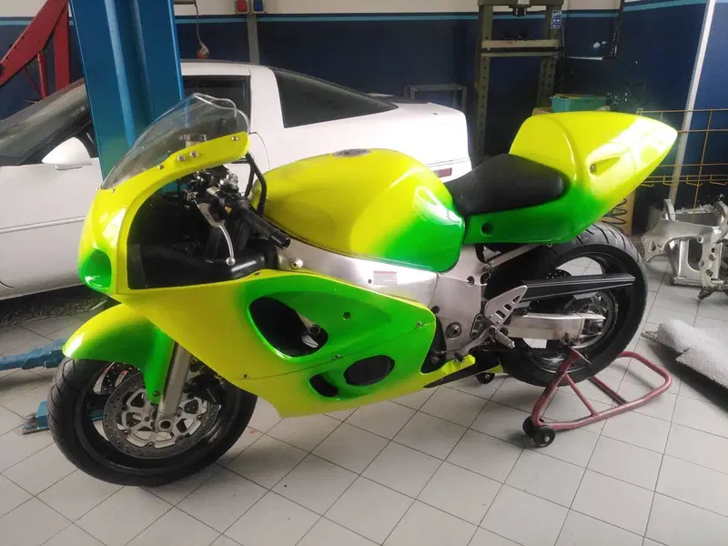 Suzuki GSX R 600 (1997 - 00) (3)