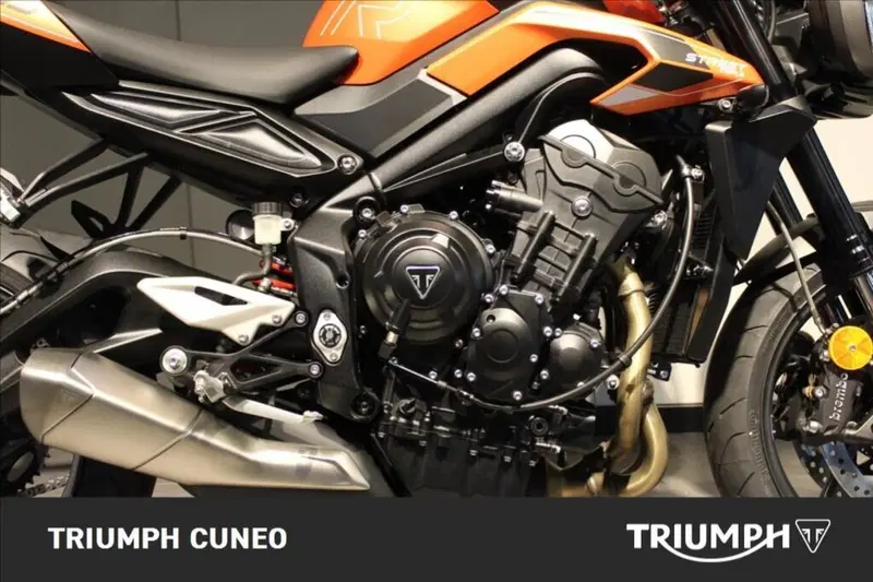 Triumph Street Triple 765 R A2 (2024 - 26) (11)