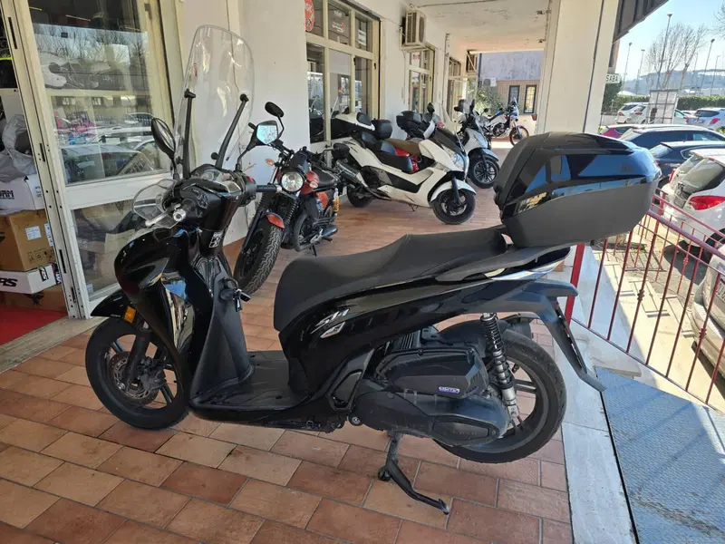 Honda SH 350 (2021 - 24) (6)