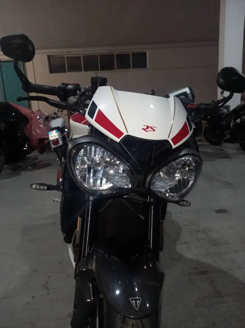 Triumph Speed Triple 1050 S (2018 - 20) (11)