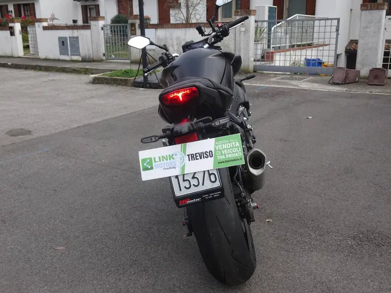 Yamaha MT-10 (2022 - 26) (4)