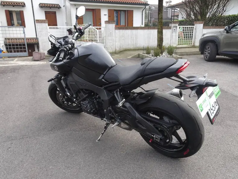 Yamaha MT-10 (2022 - 26) (5)