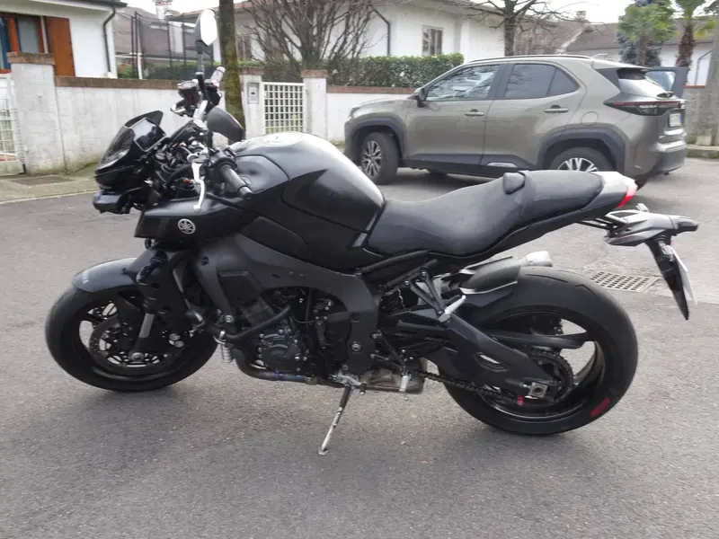 Yamaha MT-10 (2022 - 26) (6)