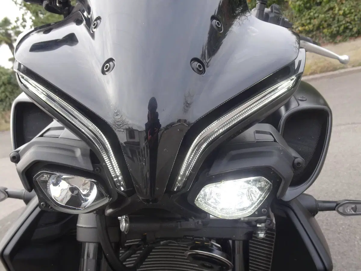 Yamaha MT-10 (2022 - 26) (13)