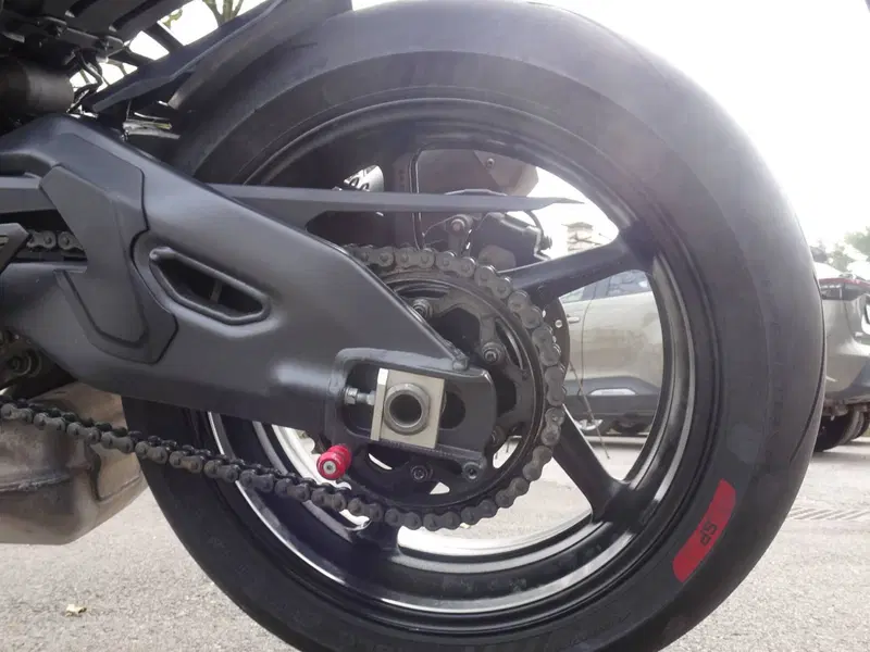Yamaha MT-10 (2022 - 26) (15)