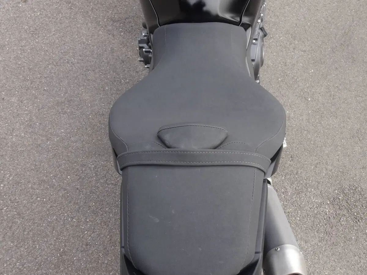 Yamaha MT-10 (2022 - 26) (16)