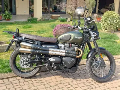 Triumph Street Scrambler 900 (2021 - 22) usata