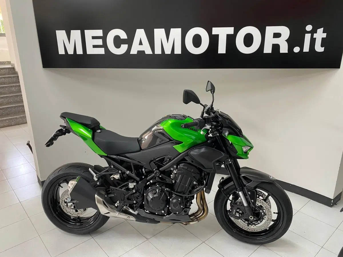 Kawasaki Z 900 (2025 - 26) (3)