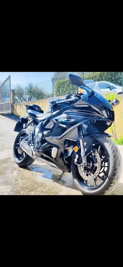 Yamaha YZF R7 (2021 - 25) usata
