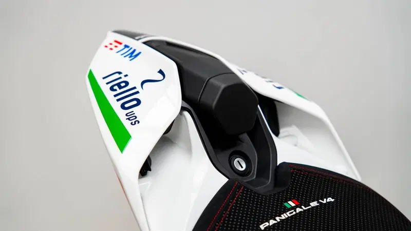 Ducati Panigale V4 Tricolore Italia (2025 - 26) (10)