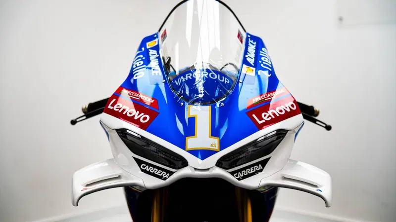 Ducati Panigale V4 Tricolore Italia (2025 - 26) (16)