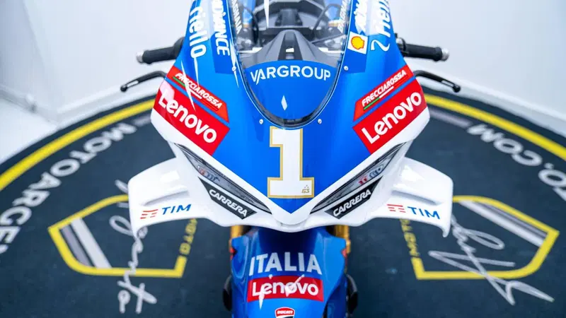 Ducati Panigale V4 Tricolore Italia (2025 - 26) (13)