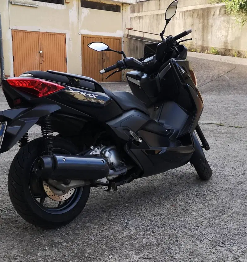 Yamaha X-Max 250 (2014 - 16) (4)