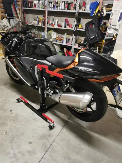 Suzuki GSX 1300 R Hayabusa (2021 - 24) usata