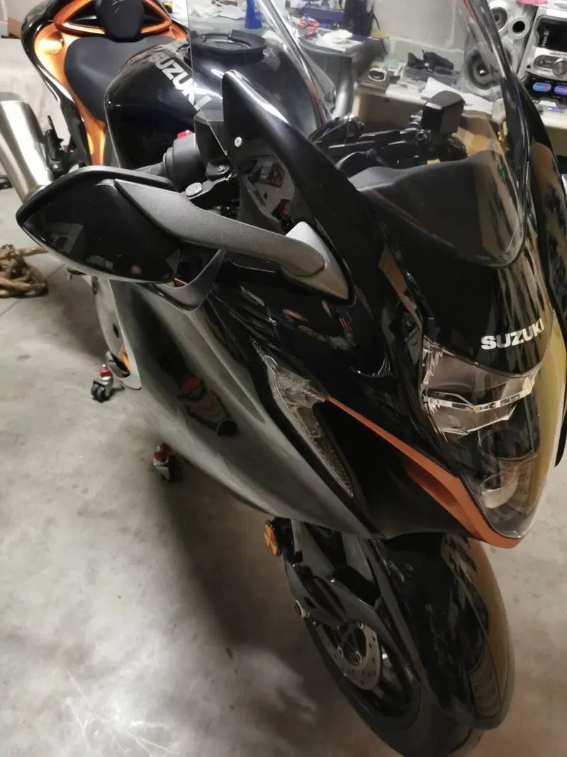Suzuki GSX 1300 R Hayabusa (2021 - 24) (7)