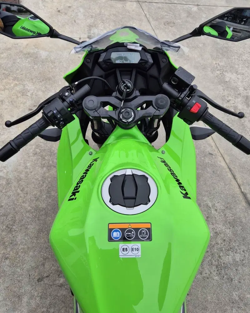 Kawasaki Ninja 125 (2025 - 26) (5)