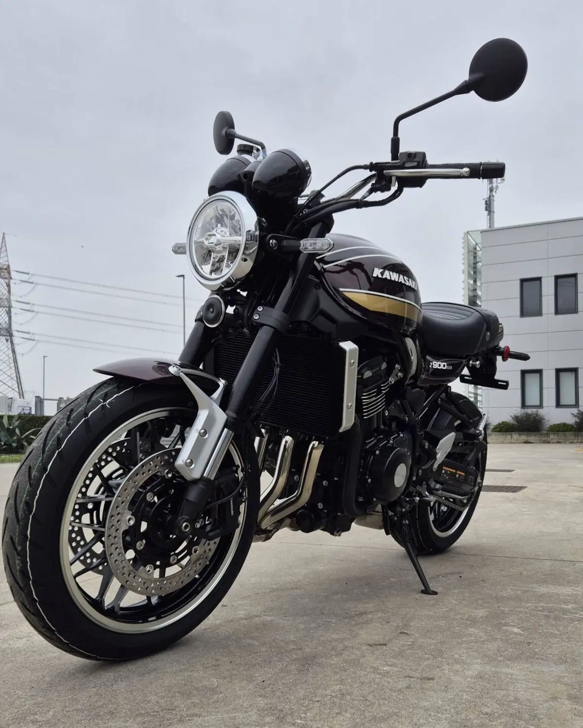 Kawasaki Z 900 RS (2026) (4)