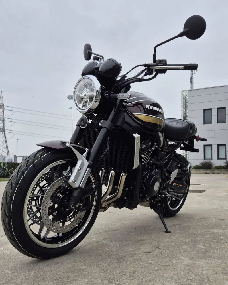 Kawasaki Z 900 RS (2026) (4)