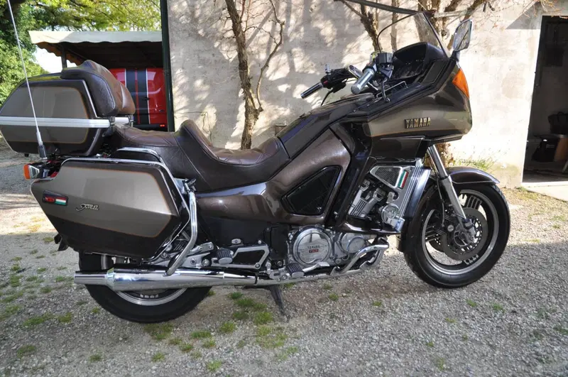 Yamaha XVZ 12