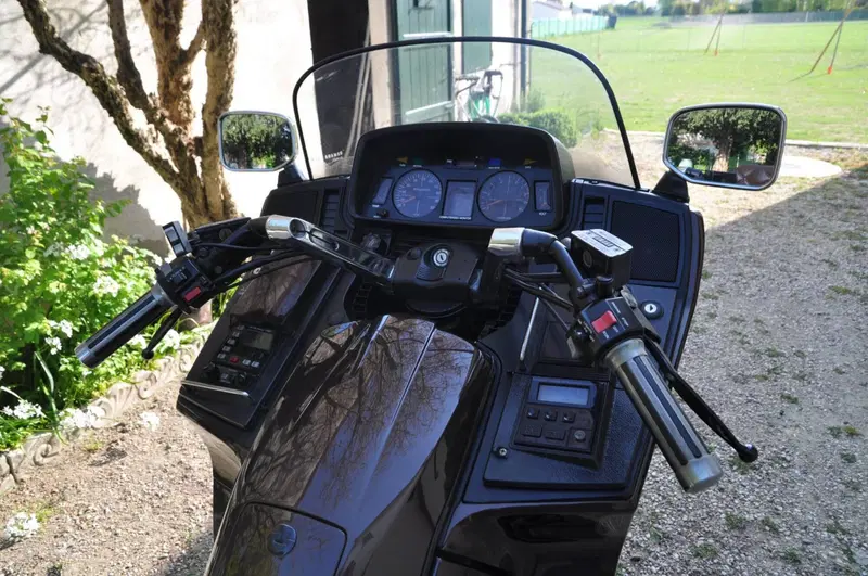 Yamaha XVZ 12 (6)