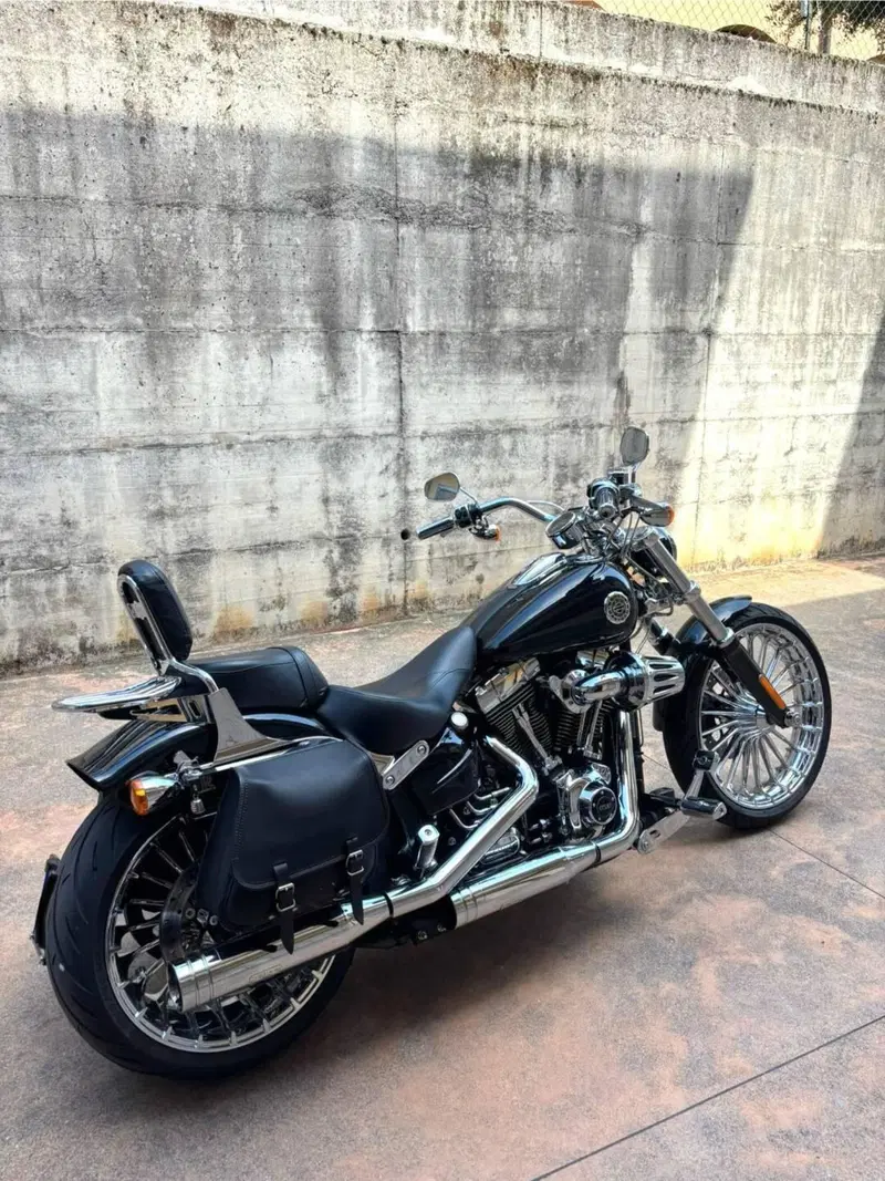Harley-Davidson 1690 Breakout (2013 - 17) - FXSB (10)