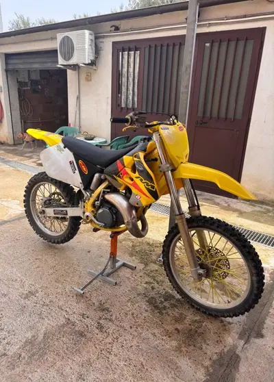 Suzuki RM 125 (1995 - 01) usata