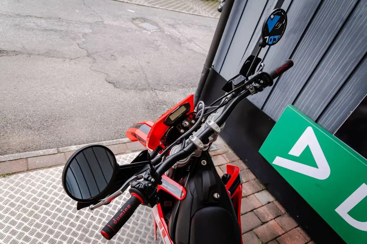 Rieju Marathon 125 Supermotard Pro (2026) (19)