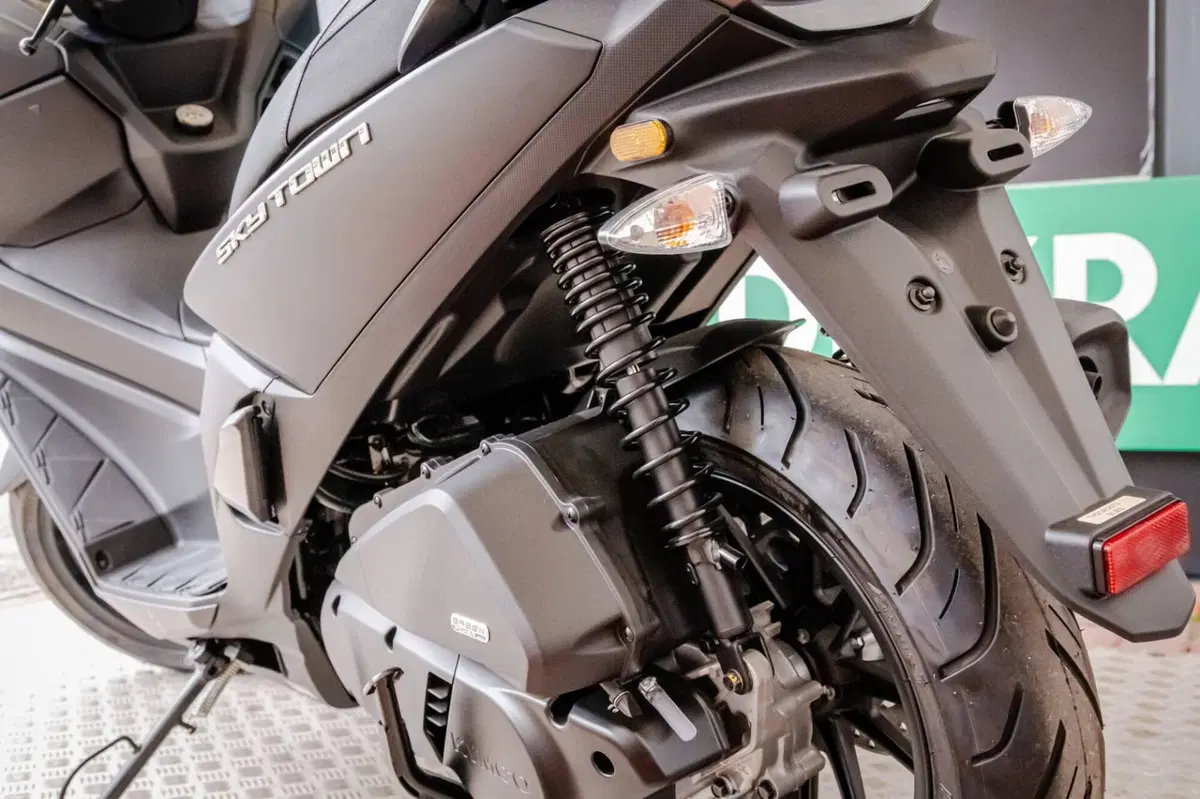 Kymco Skytown 125i (2024 - 26) (16)
