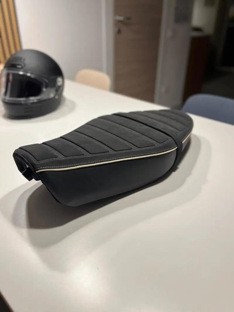 Yamaha XSR 700 (2022 - 26) (9)
