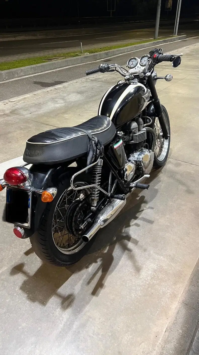 Triumph Bonneville T100 (2001 - 07) (4)