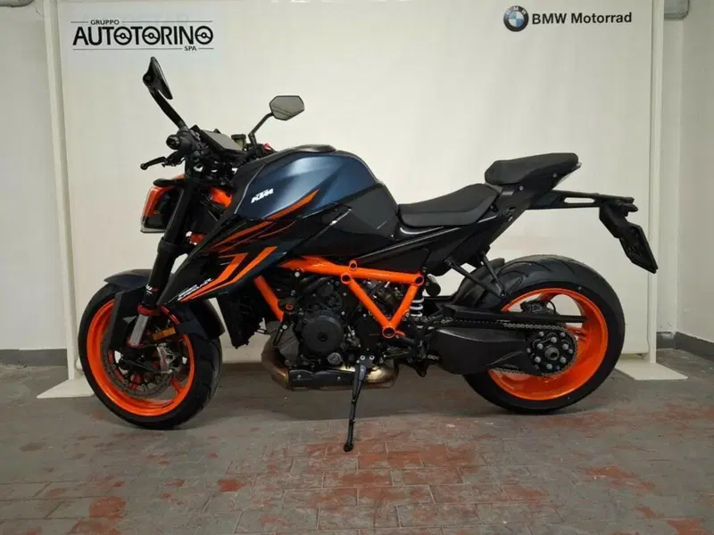KTM 1290 Super Duke R (2022 - 23) (4)