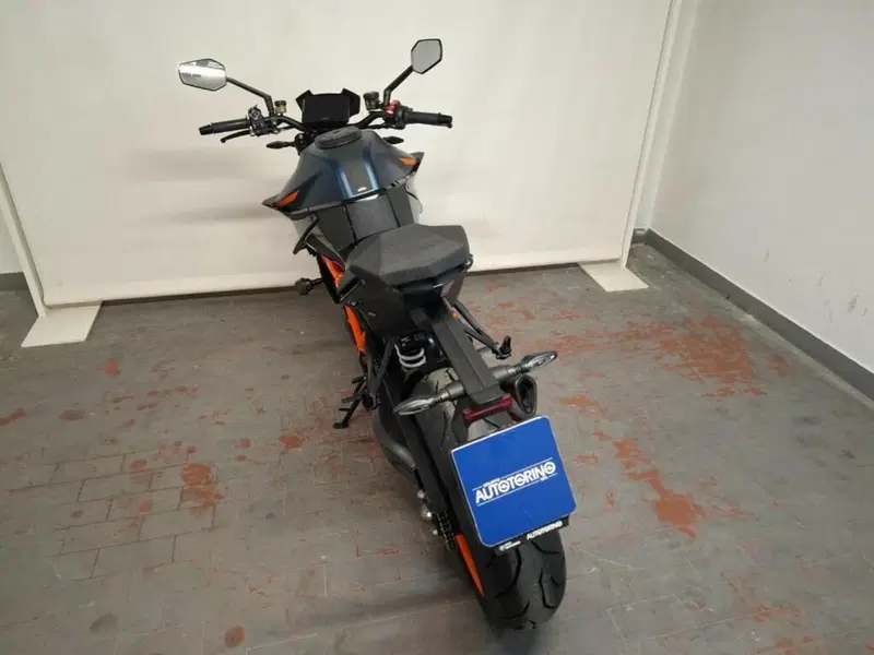 KTM 1290 Super Duke R (2022 - 23) (6)