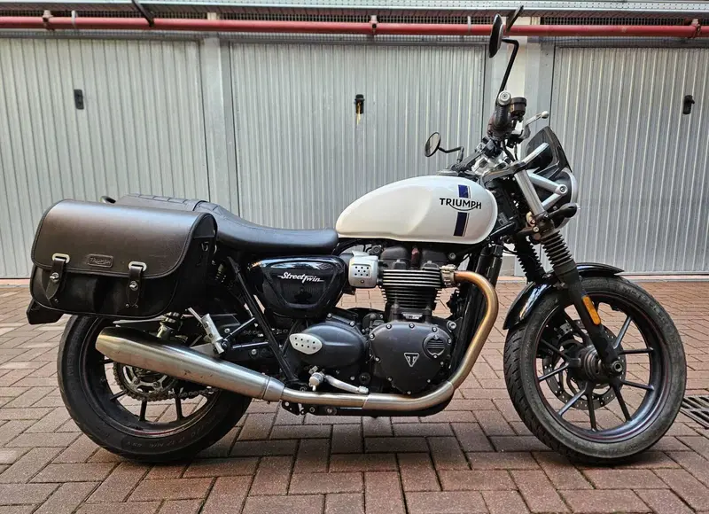 Triumph Street Twin 900 (2017 - 18) (2)