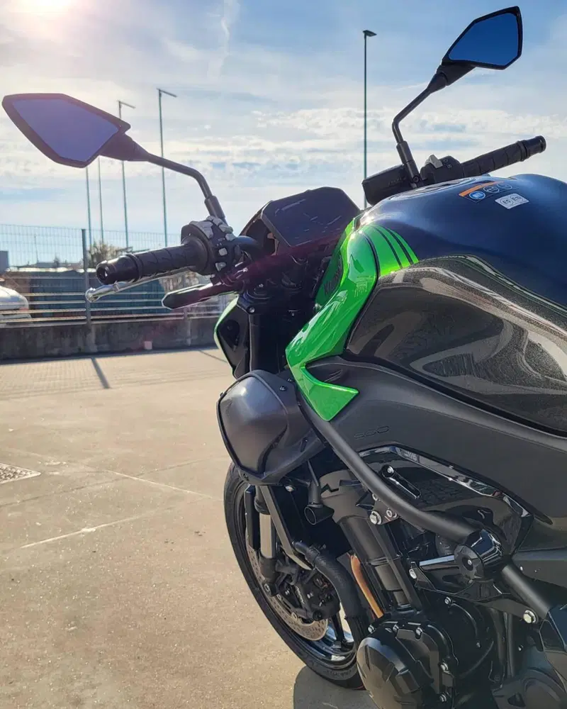 Kawasaki Z 900 A2 (2025 - 26) (4)