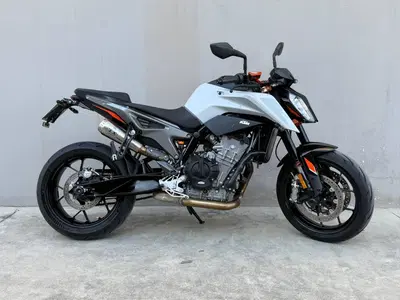 KTM 790 Duke L (2023 - 24) usata