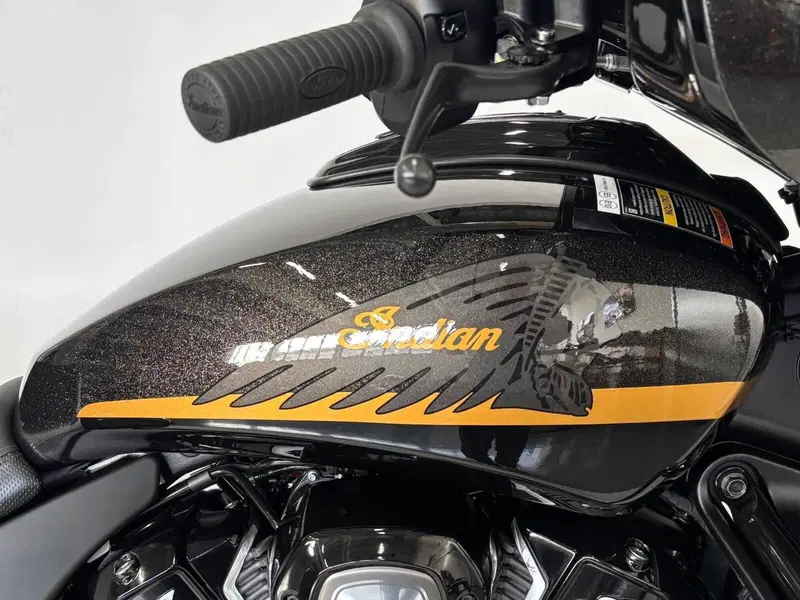 Indian Chieftain 1834 Powerplus Dark Horse (2025 - 26) (2)