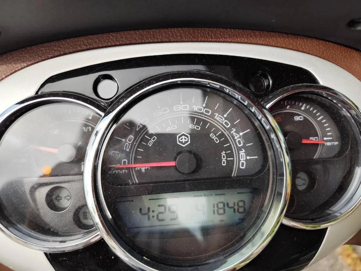 Piaggio Beverly 300 i.e. ABS-ASR (2016 - 20) (4)